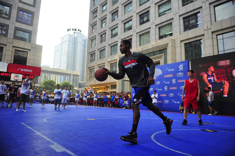 杏彩体育-NBA球员线上互动直播，与球迷互动训练